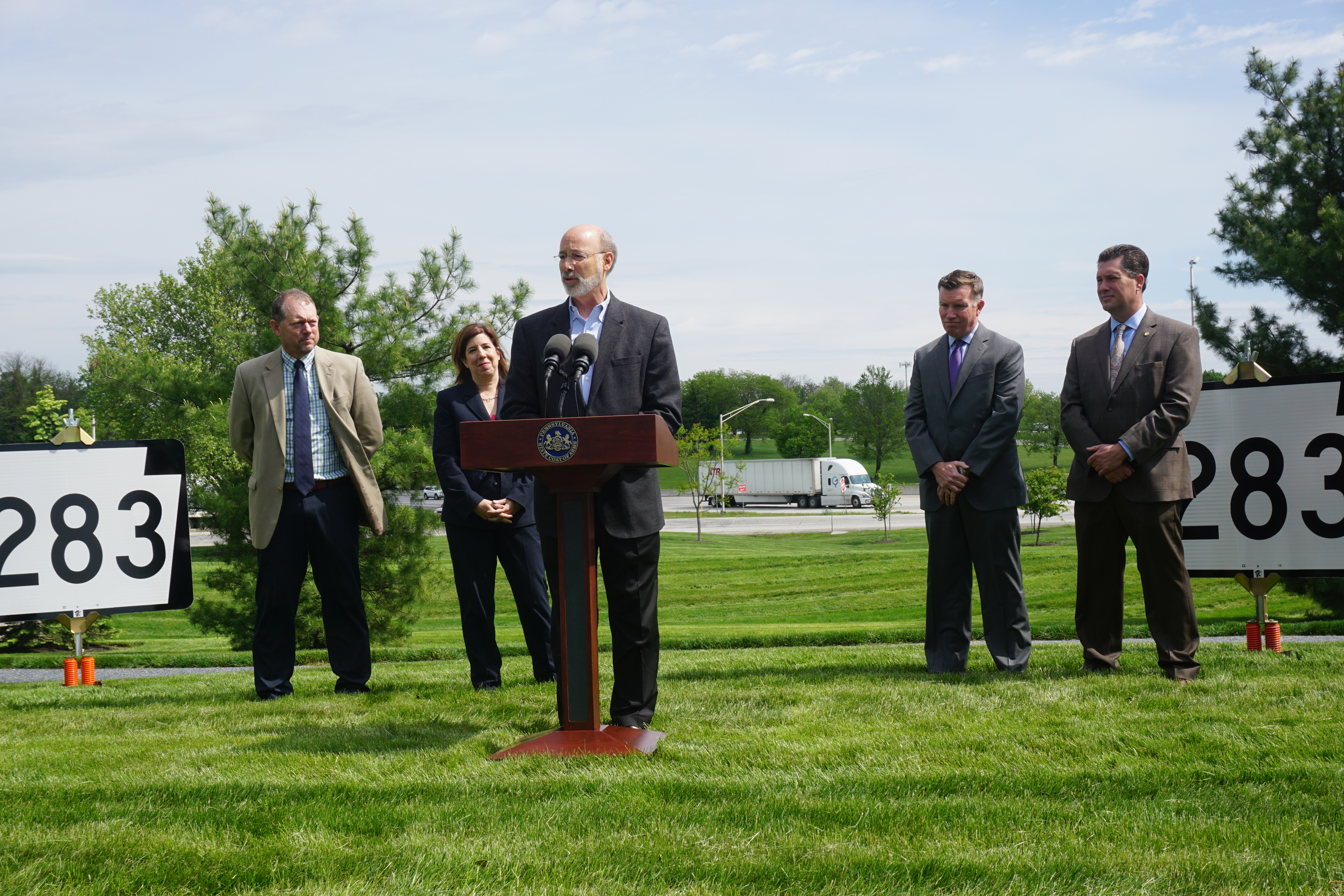 From left, District 8 Executive Mike Keiser, PennDOT Secretary Leslie S. Richards, Governor Tom Wolf, Pennsylvania Turnpike CEO Mark Compton and state Rep. Tom Mehaffie   kick off the Route 283 project outside the Pennsylvania Turnpike headquarters in Dauphin County.